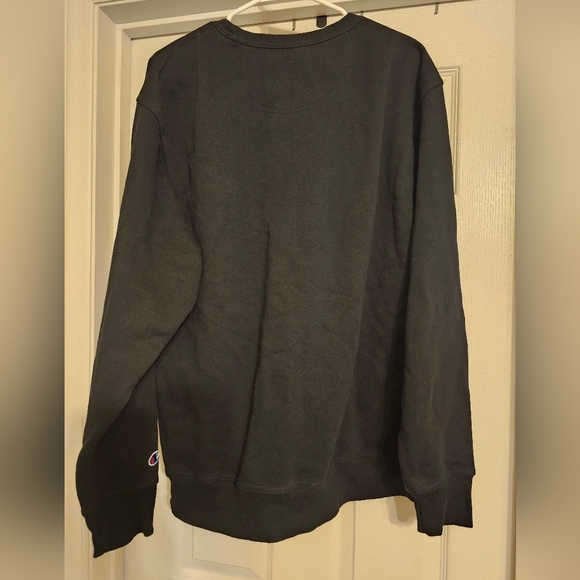 Champion Men's Classic Black Crewneck Sweater - Picture 3 of 4
